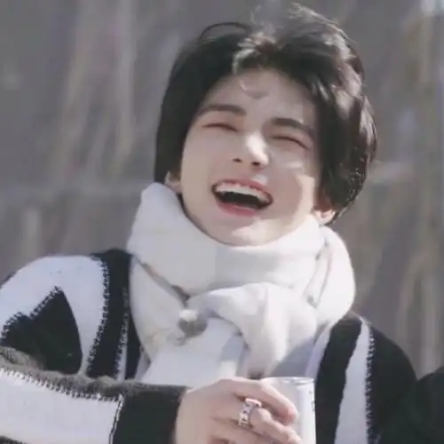 黄铉辰头像-丫丫贩卖机-话本小说网