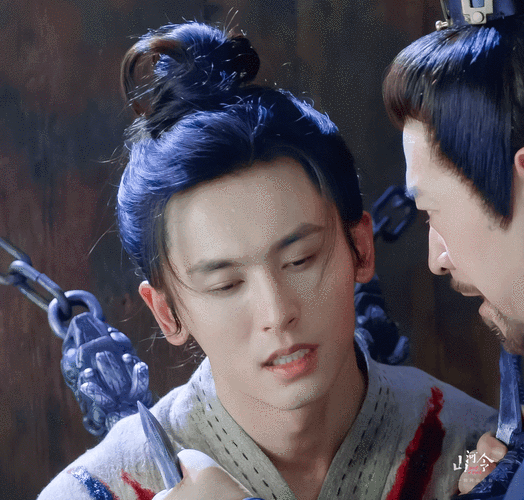 看周子舒受刑 我把手指头咬烂了