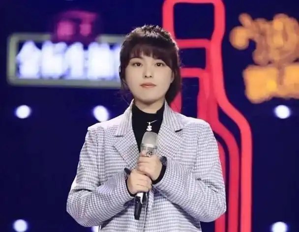 但参加蒙面唱将后,她真是焕然一新.