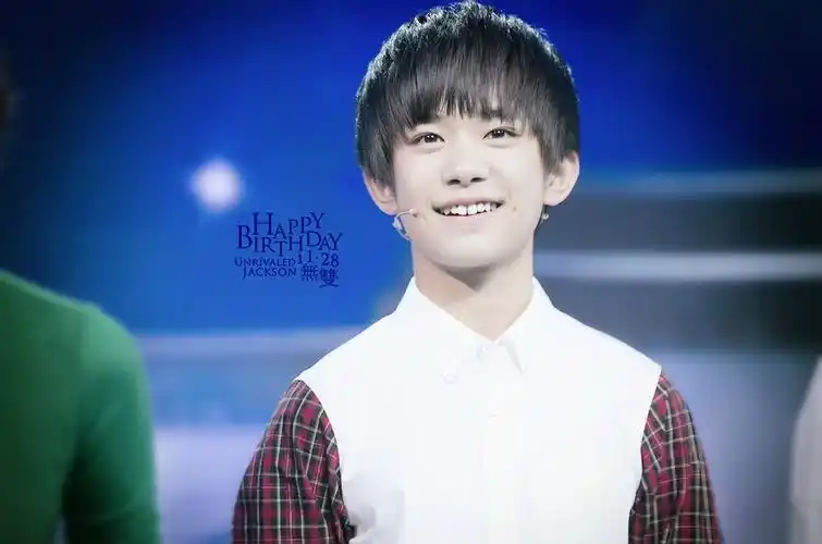 易烊千玺# - 堆糖,美图壁纸兴趣社区