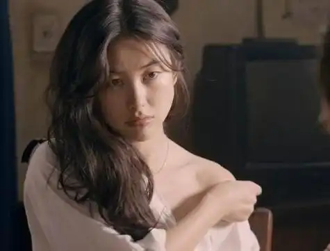 朱珠演的违禁电影裸泳是哪部 绝命航班朱珠图片大放送删了的戏