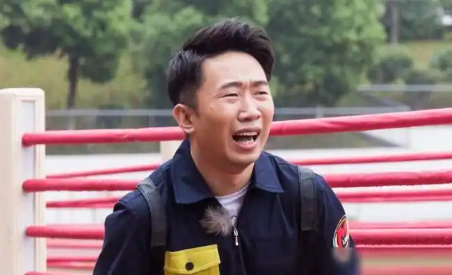 33岁杨迪近照隐藏了24年的亲妹妹原来是我们熟悉的她