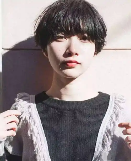 四款短发,好看不挑人_发型_女生_造型