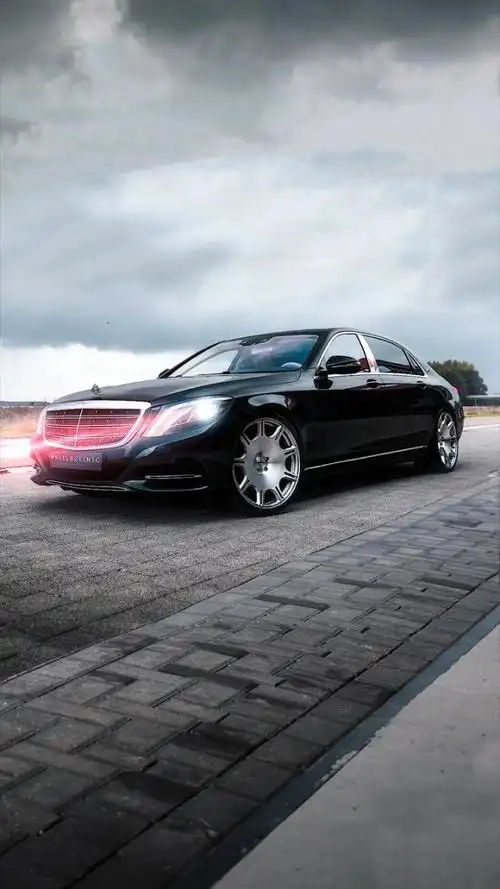 气质奔驰迈巴赫手机壁纸右下角可直接设置无水印动态壁纸