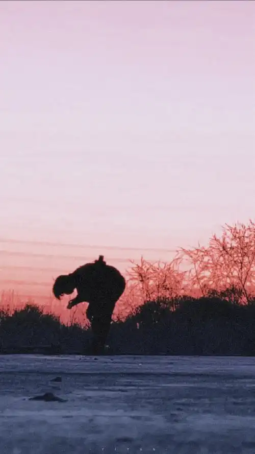 夕阳衬托甜蜜行踪晚风轻抚你的笑容94粉雾海@tfboys-易烊千玺#易烊