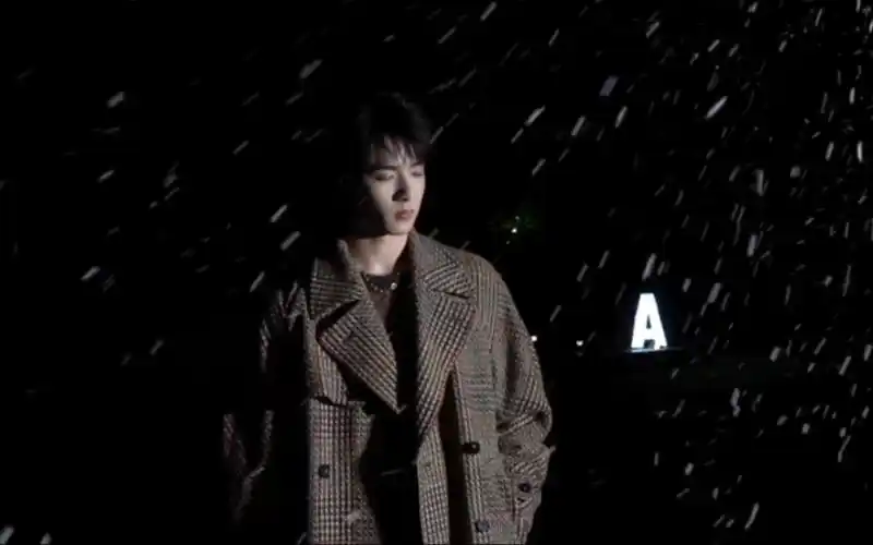 刘耀文冬日氛围感