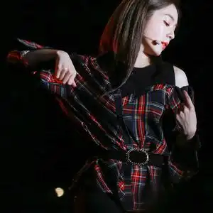 裴珠泫同款冷淡风格子衬衫拼接上衣露肩女长袖韩版宽松百搭秋新品