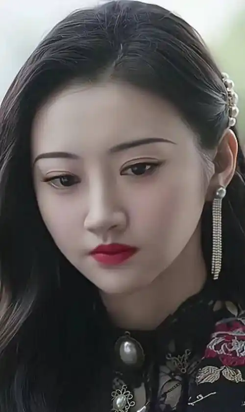 景甜是众所周知的资源咖 strong> /p> p>景甜 /strong>,她用实力逐步