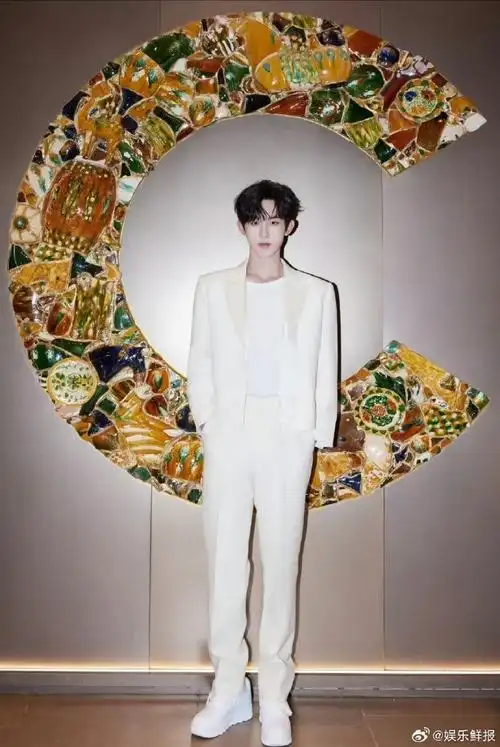 郭俊辰喜提两大桶山西老陈醋##山西粉丝送郭俊辰的醋也太大桶了