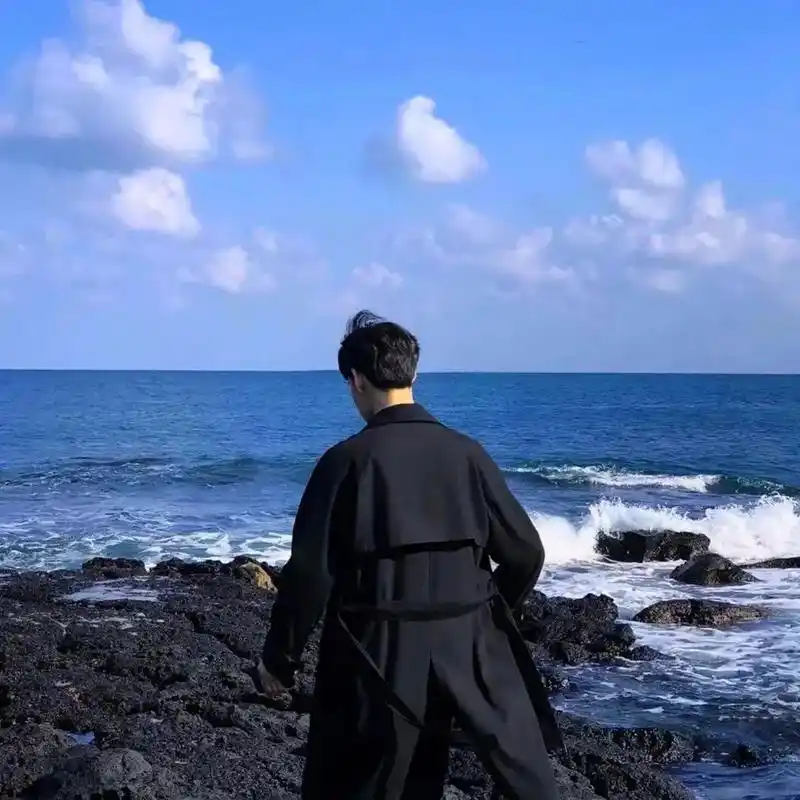 男生头像:简单又干净的帅气男头