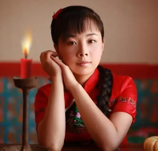 陕北姑娘王二妮近照妹妹王小妮漂亮清纯常和姐姐一起参加节目