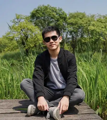 求捡5月底 一个90后男生