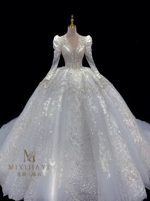 奢华发光大拖尾有神圣典雅无与伦比的仪式感新款预定中#婚纱礼服租赁