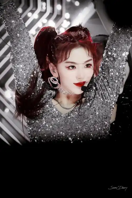 孔雪儿《非日常狂欢》