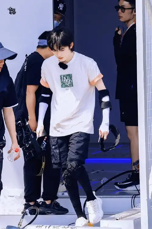 93383936313739全员加速中录制叉腰腰#宋亚轩 全员加速