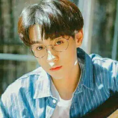 戴眼镜男头_男生头像_我要个性网