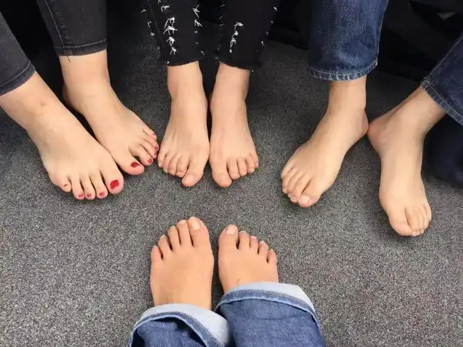 辣眼了!中国竟然也有这样美丽的教育营地