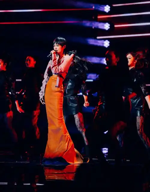 独具风格,人间美好@李宇春一而再再而三地喜欢你动态图@鱼儿耐葱#有