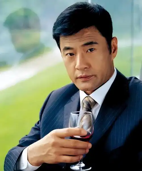 功夫之王于荣光身高比李连杰高功夫却比不过李连杰