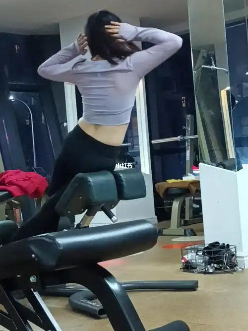 练习侧腰之马甲线