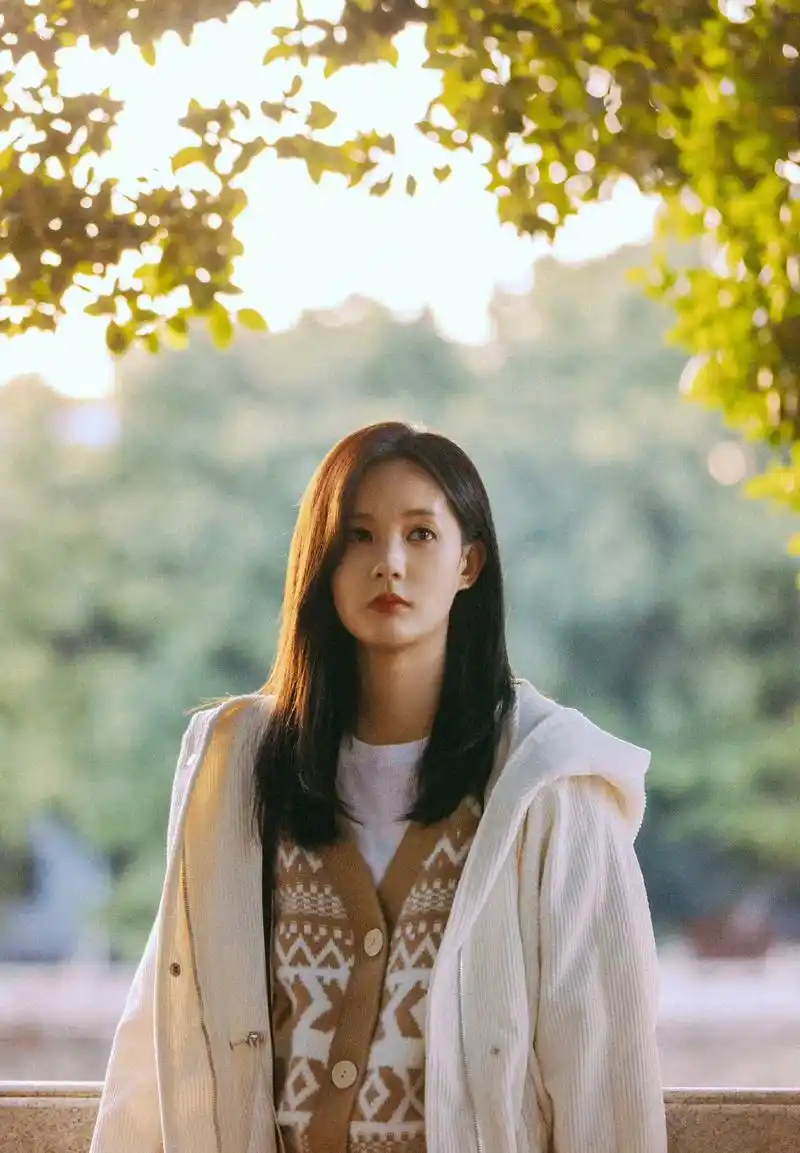 李一桐日常私服穿搭戏内戏外都能穿,有镜头感又有氛围感