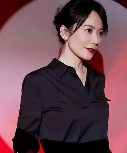 北京电影学院出生日期:1971年中文名:俞飞鸿个人资料