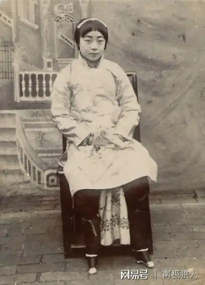 女为悦己者容,妇女的缠足与近代的放足_网易订阅