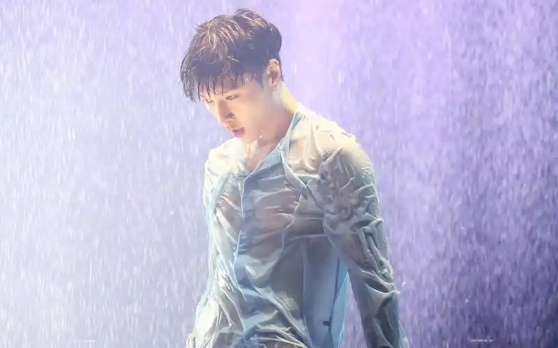 张艺兴舞蹈燃向混剪