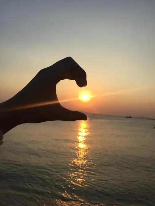 一个人 看海 完成 一个约定好却无法拼成的图