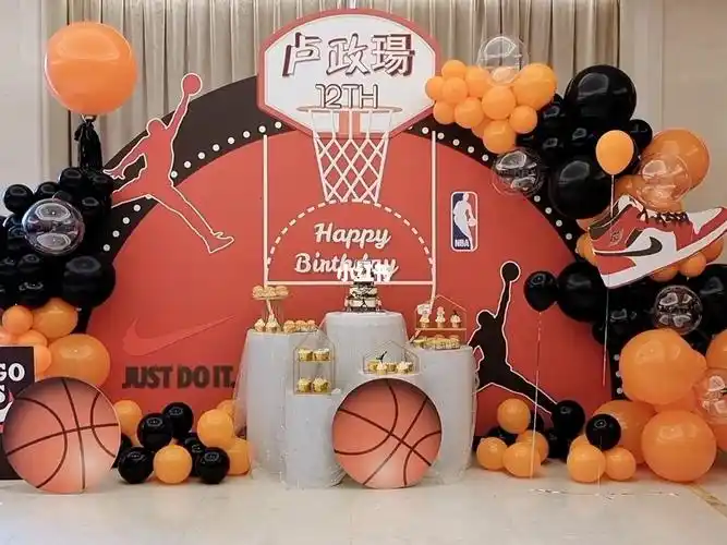 12岁篮球主题男孩生日布置