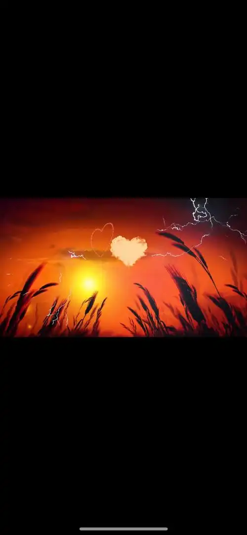 艾特看云朵晚霞是一件很幸福的事如果是爱心云那将会是双倍的幸福黄昏