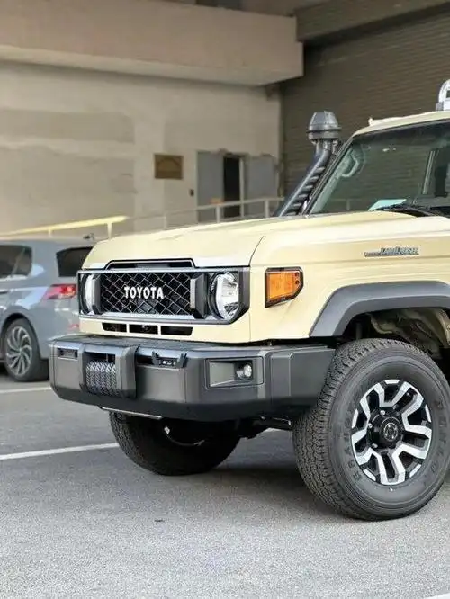 丰田酷路泽lc76不是依赖于大屏幕导航华|新车|越野车|内饰|路虎|陆巡