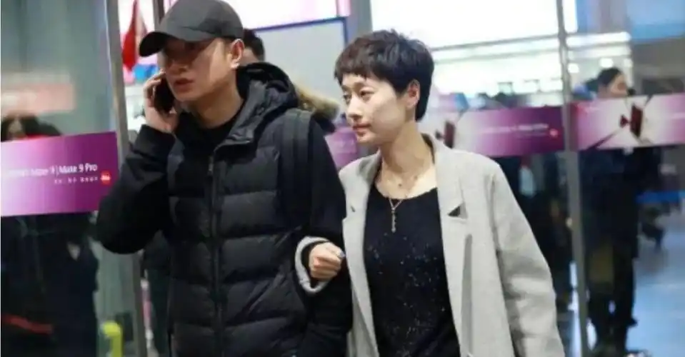 比如一家四口出行2015年文章特别在马伊琍生日当天补求婚,深情表白