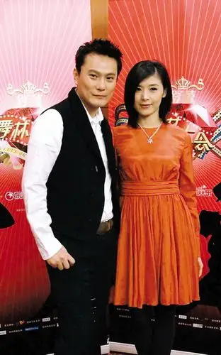 八卦频道 港台八卦  张信哲邀请苏慧伦(右)担任演唱会嘉宾    情歌