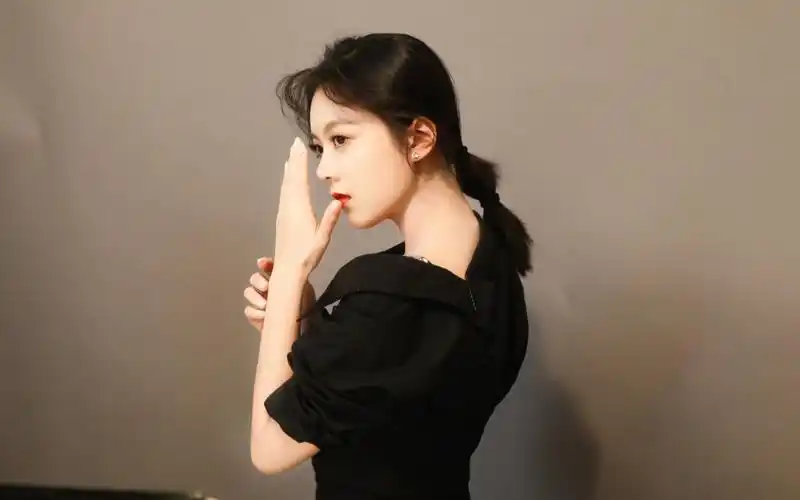 赵今麦黑色性感壁纸55