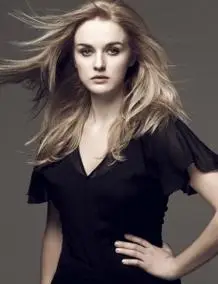 麻辣变形计柳莎是谁演的_柳莎扮演者伊莉莎资料 - 经典影视