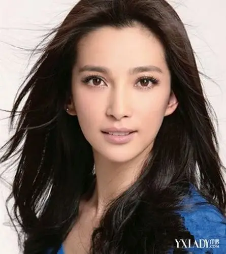 【图】正三角脸型的明星发型图片 完美修颜又性感魅力_女物美容网