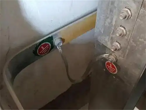 接地扁铁的黄绿漆间距是多少