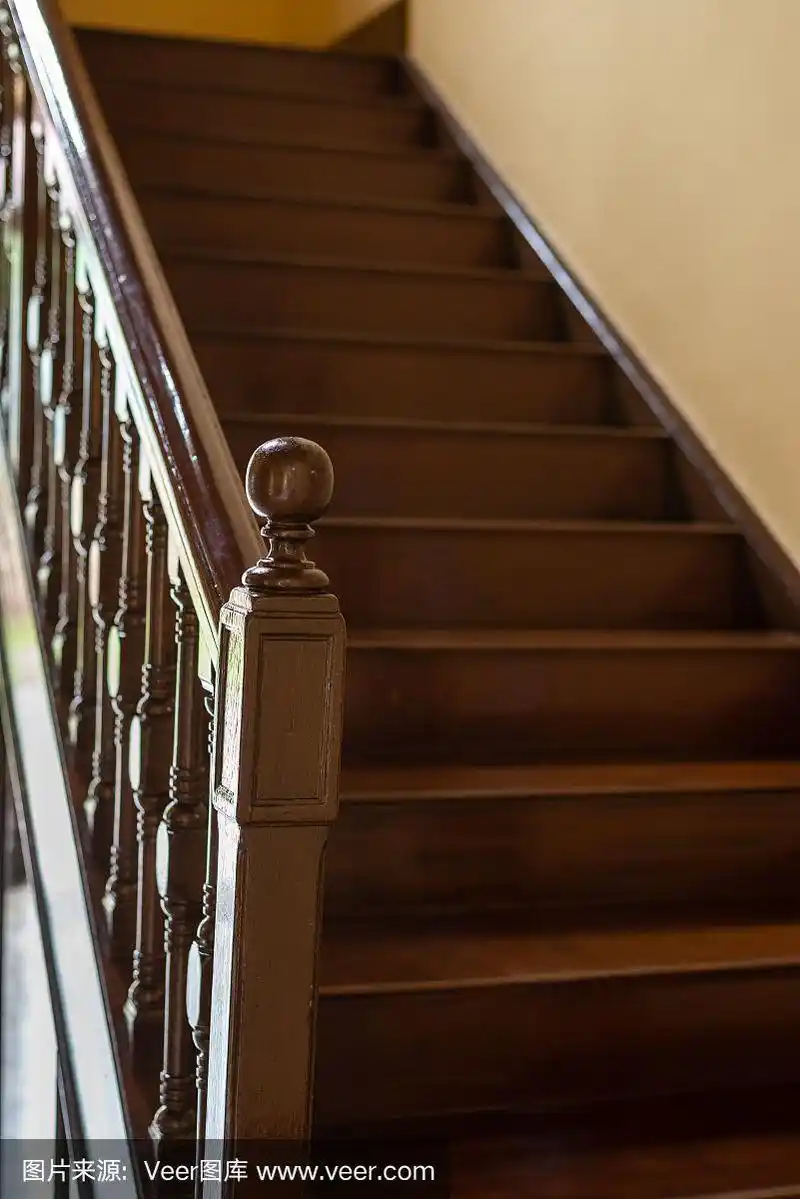 古色古香的木制扶手,楼梯,栏杆.重点选择扶手