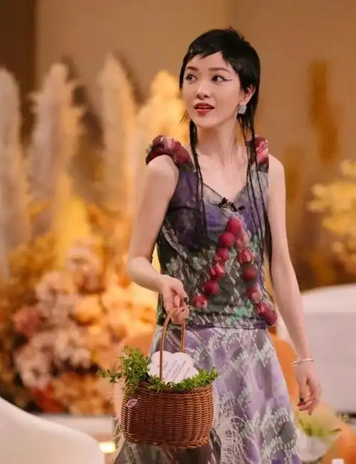 郭采洁个人资料(郭采洁从精灵变成了神婆) - 汇泷号