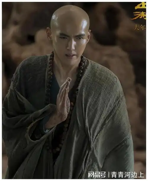 吴亦凡踩缝纫机已经2年了,从顶流沦落成此,他的粉丝还在等他吗