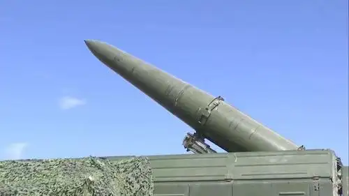 潜射洲际导弹发射时,为什么要从水下30米左右发射?