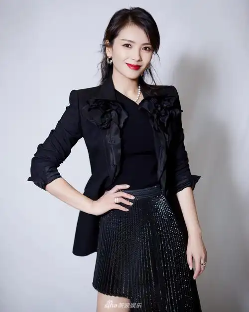 新浪娱乐讯 2020年6月19日,上海,刘涛携新剧《起跑线》亮相芒果tv