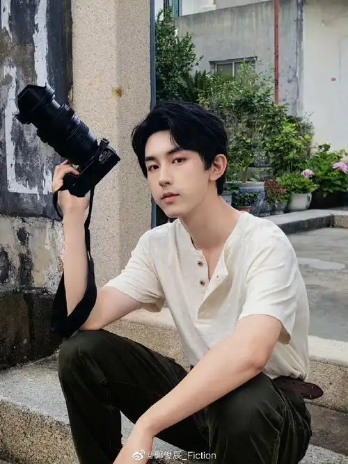 郭俊辰告别六月plog