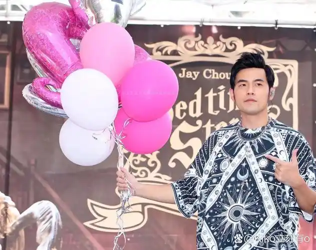 周杰伦的浪漫歌曲,深入人心的爱情故事  《告白气球》是周杰伦演唱