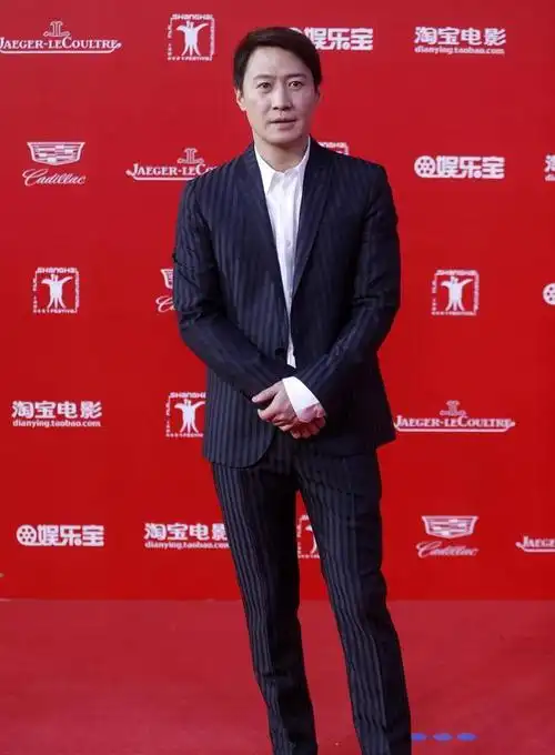 黎明穿西装这么帅, 刘德华和郭富城望尘莫及!_网易订阅