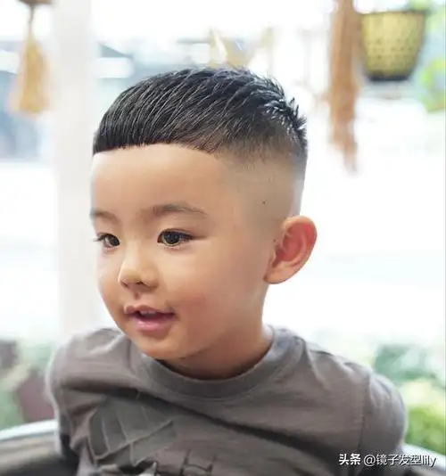 小孩发型图片男短发(小孩发型图片男短发 学生)-生活常识-江湖救急网