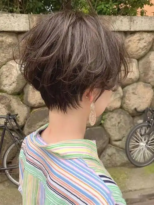 2021巨火网红超a超短发定型烫