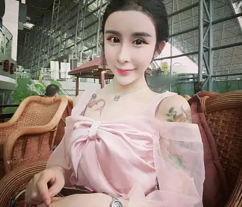 15岁女孩狂整容震惊网友 五招教你鉴别整容脸