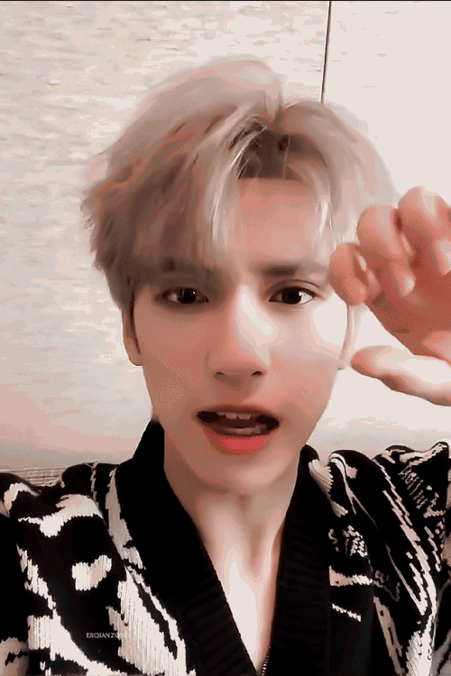 严浩翔安利图频